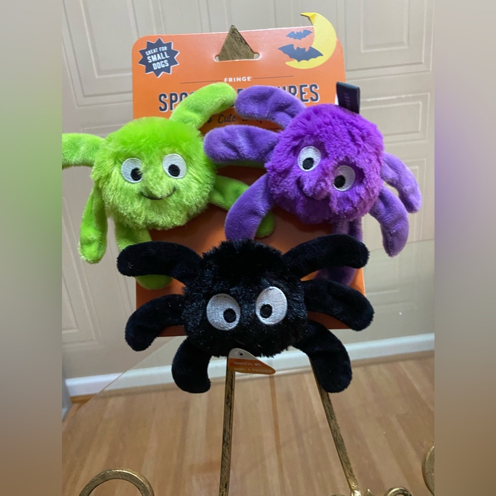 - Fringe  Spooky Creatures Set Of 3 Little Spiders With Squeaker.